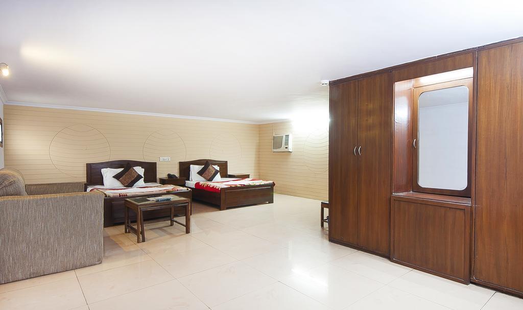 Hotel O Hotel Landmark Inn Delhi  Exterior photo