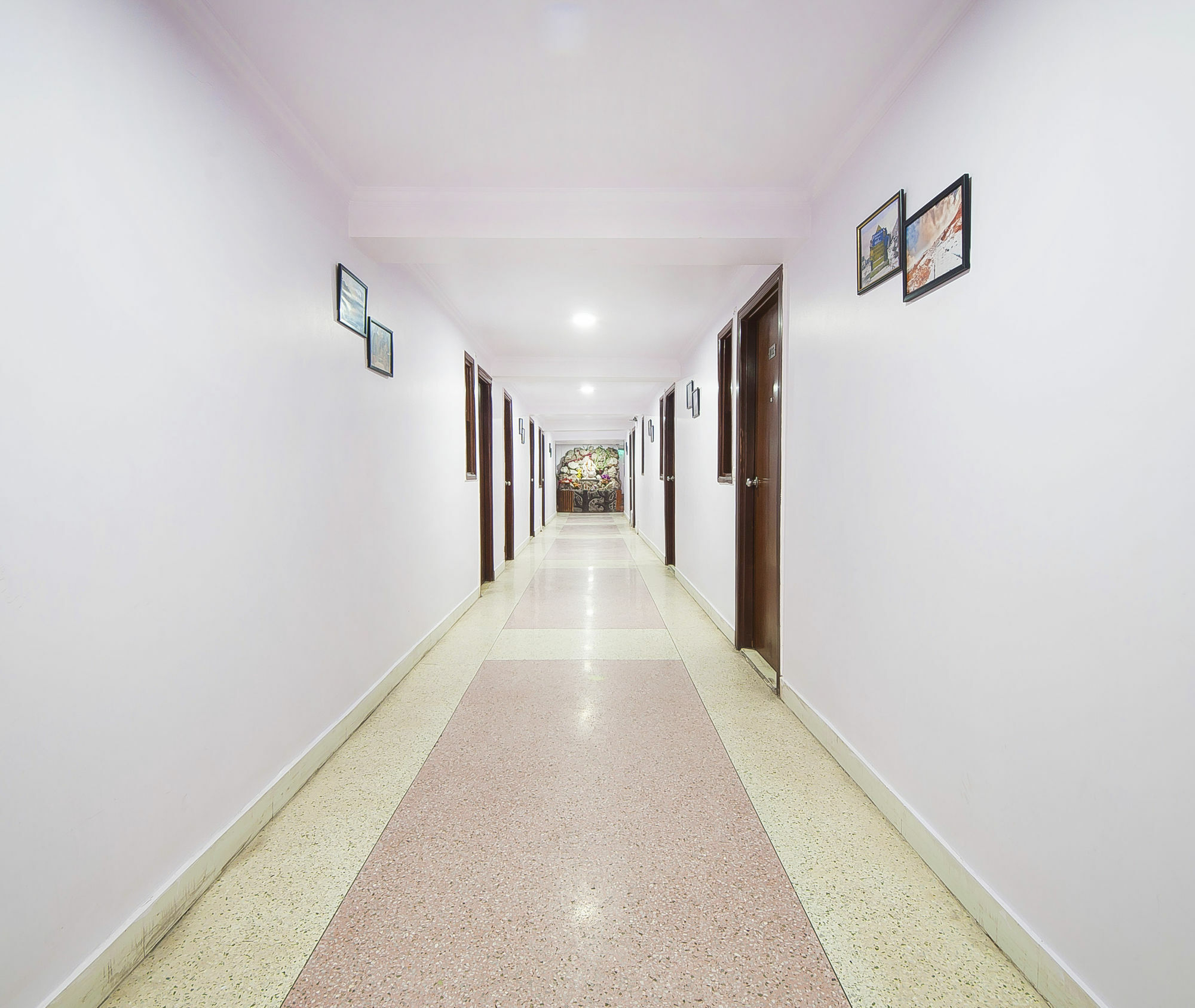 Hotel O Hotel Landmark Inn Delhi  Exterior photo