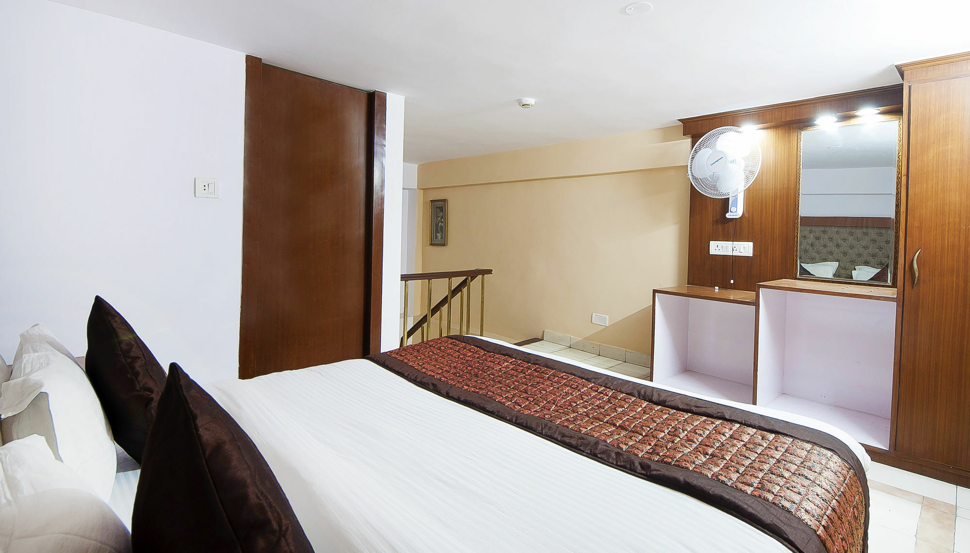 Hotel O Hotel Landmark Inn Delhi  Exterior photo