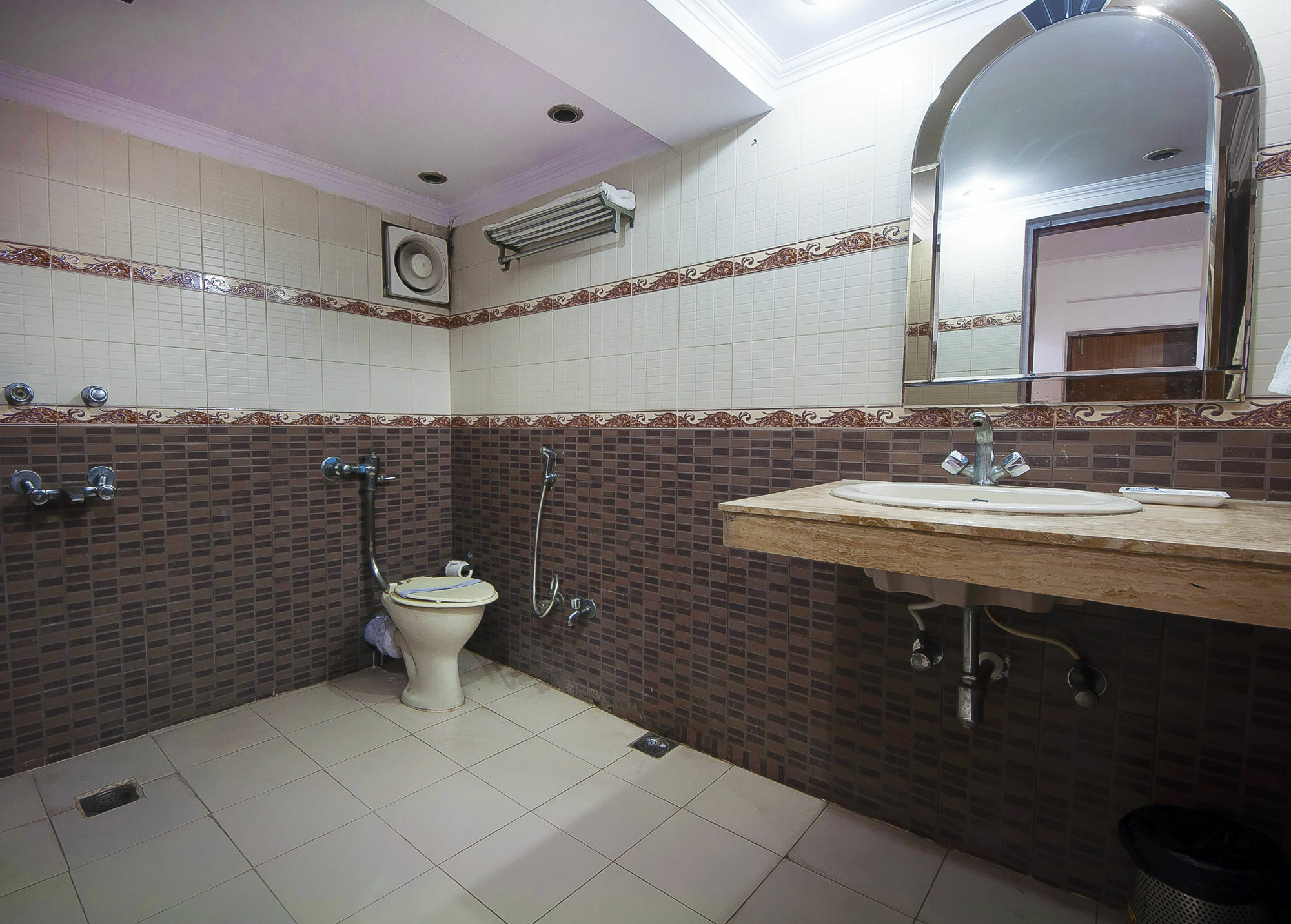 Hotel O Hotel Landmark Inn Delhi  Exterior photo